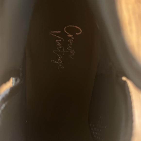 Boots - Picture 4 of 4